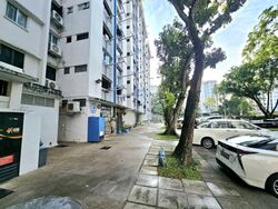 Ang Mo Kio Avenue 4 (D20), Shop House #561642971